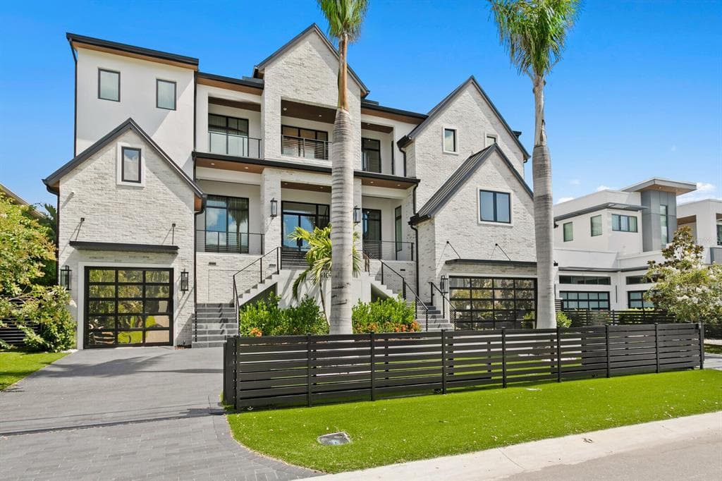 5107 W HOMER AVENUE TAMPA, FL 33629