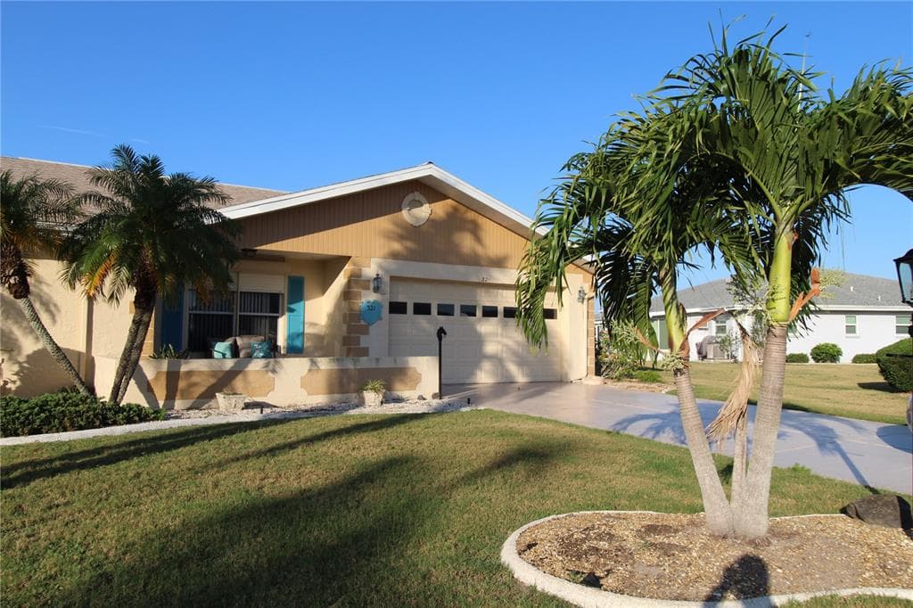 321 CLUB MANOR DRIVE SUN CITY CENTER, FL 33573