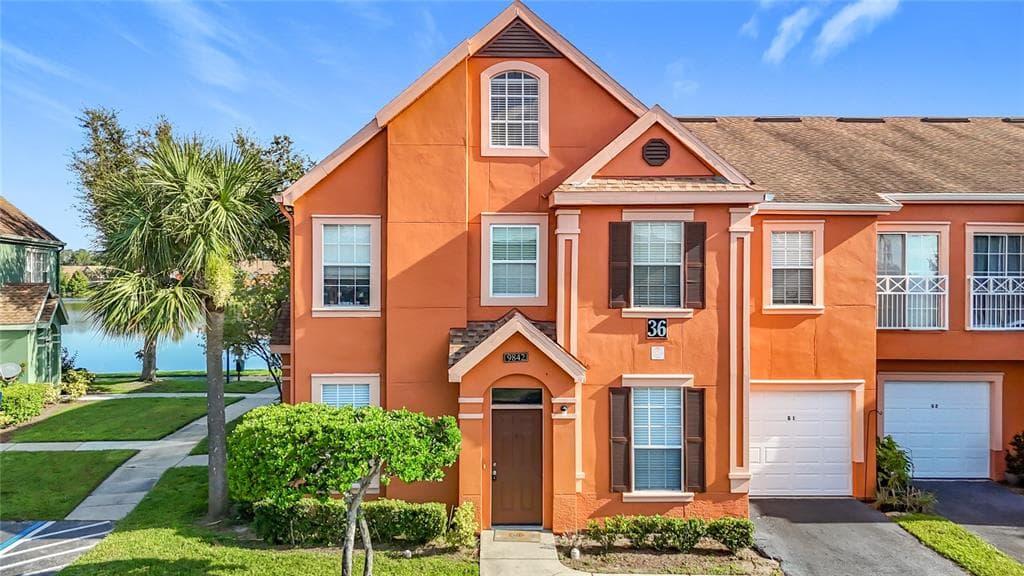 9842 LAKE CHASE ISLAND WAY UNIT NA TAMPA, FL 33626