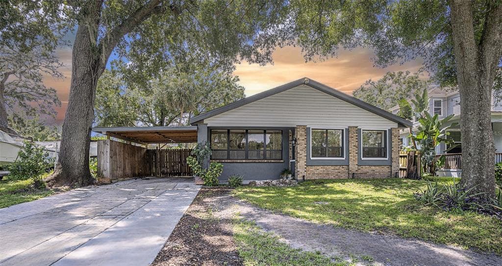 5608 N RIVER SHORE DRIVE TAMPA, FL 33603