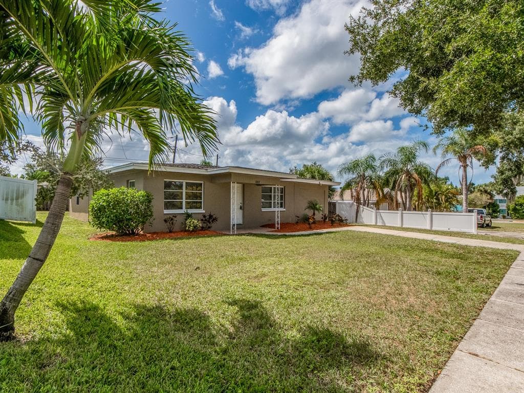 1312 OHIO AVENUE PALM HARBOR, FL 34683