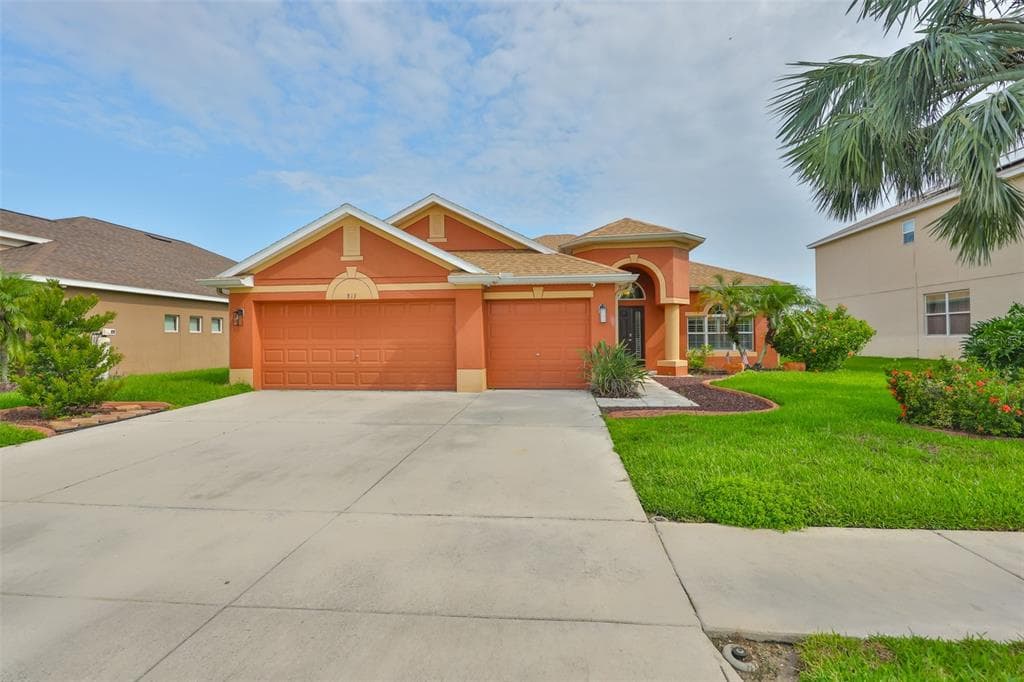 813 SEMINOLE SKY DRIVE RUSKIN, FL 33570