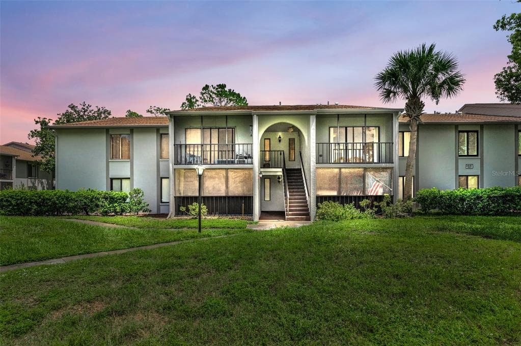2687 PINE RIDGE WAY S UNIT F2 PALM HARBOR, FL 34684