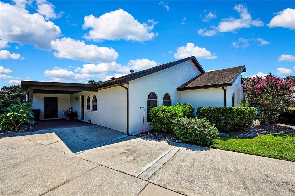 9155 LINGROVE ROAD WEEKI WACHEE, FL 34613