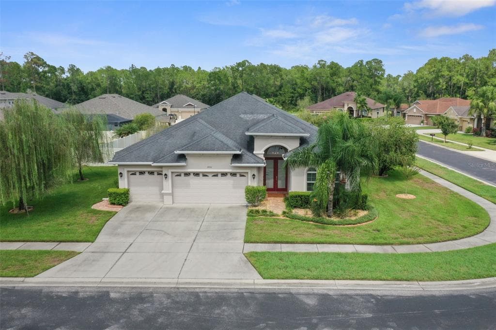 27211 HAWKS NEST CIRCLE WESLEY CHAPEL, FL 33544
