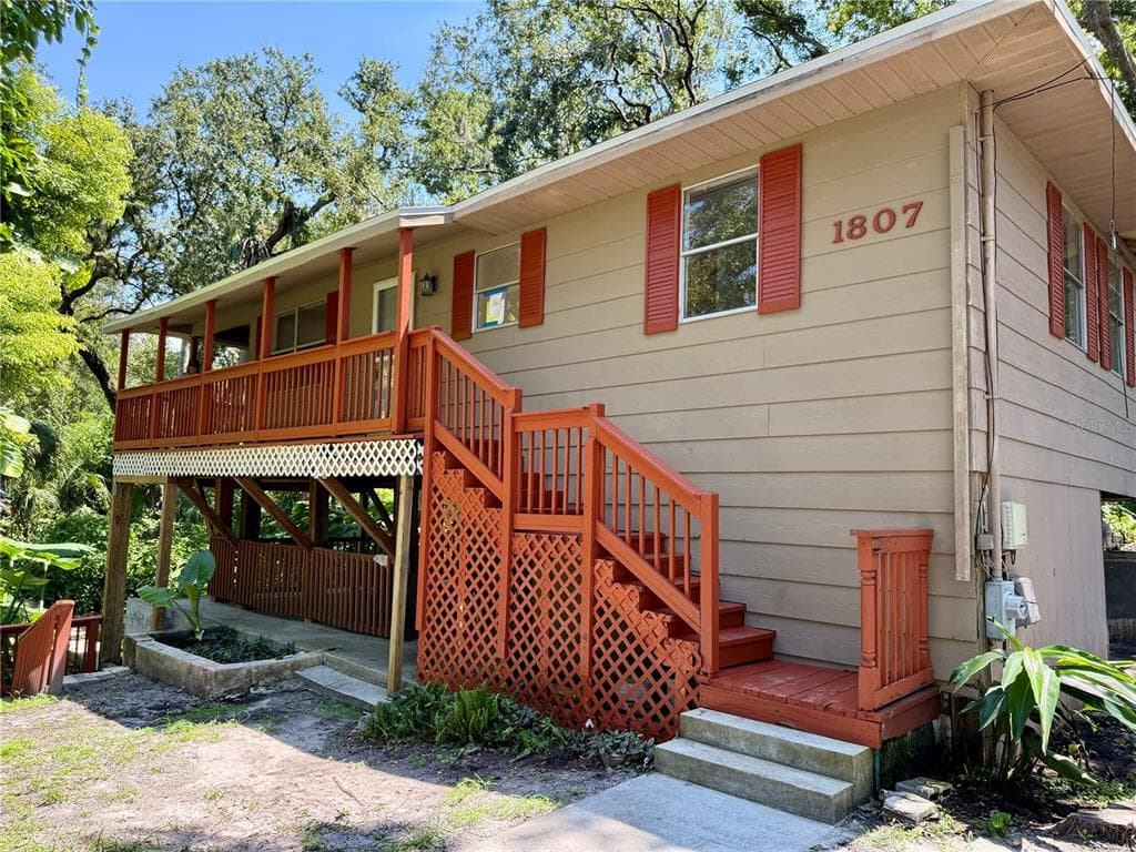 1807 E NORFOLK STREET TAMPA, FL 33610