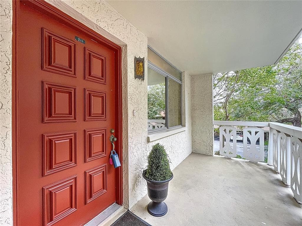 1012 PEARCE DRIVE UNIT 211 CLEARWATER, FL 33764