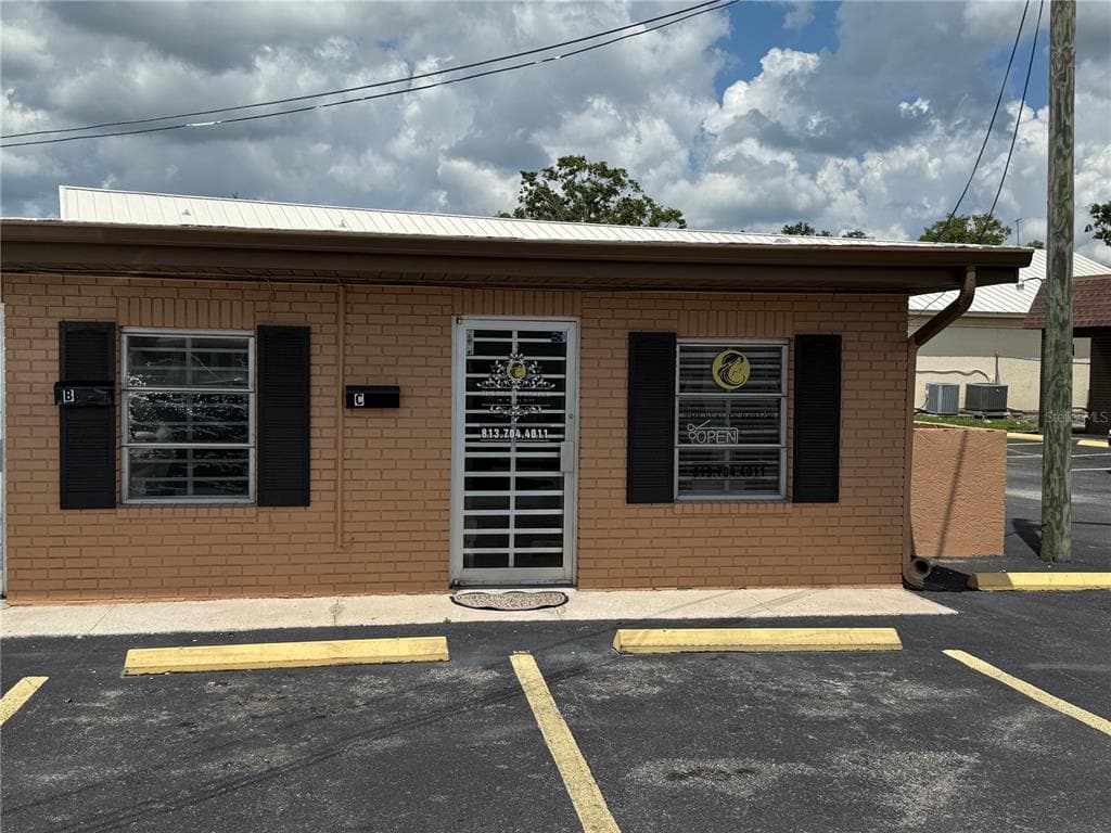 1804 W BAKER STREET UNIT C PLANT CITY, FL 33563