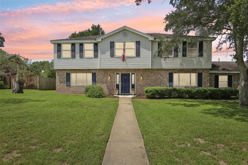 1306 IVYWOOD DRIVE BRANDON, FL 33510