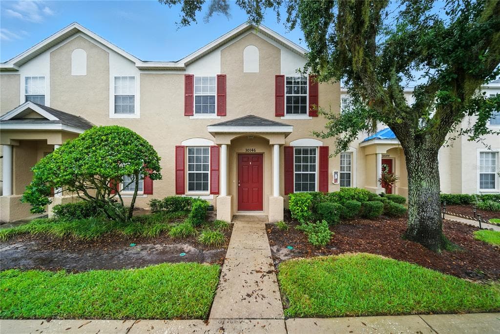 30146 BARNABY LANE WESLEY CHAPEL, FL 33543