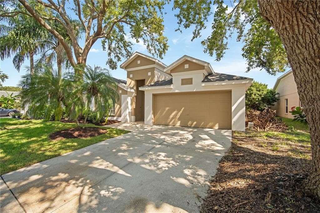 5513 TERRAIN DE GOLF DRIVE LUTZ, FL 33558
