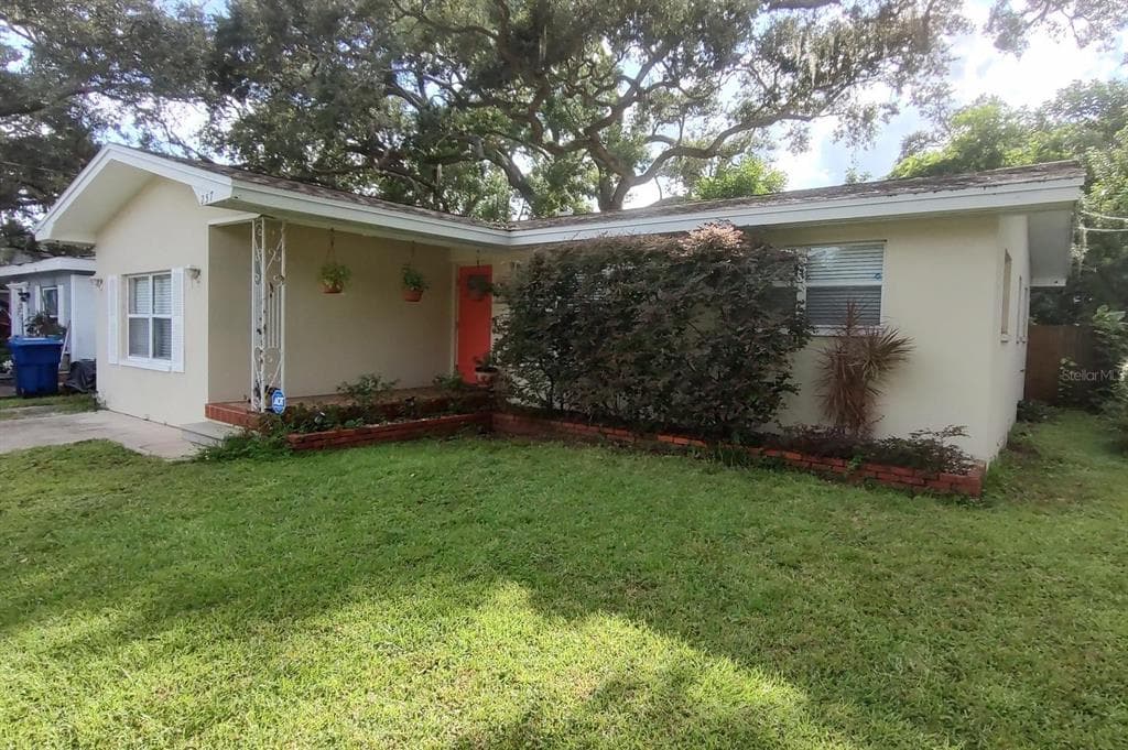 257 5TH STREET NW LARGO, FL 33770