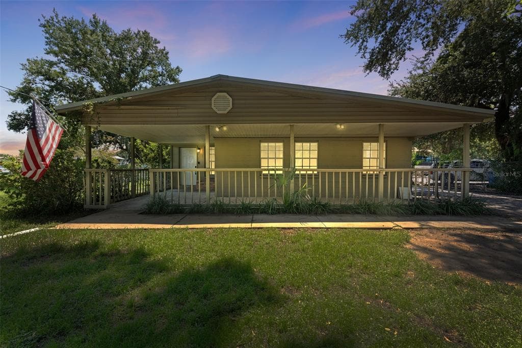 7911 LOVEGREN LN GIBSONTON, FL 33534