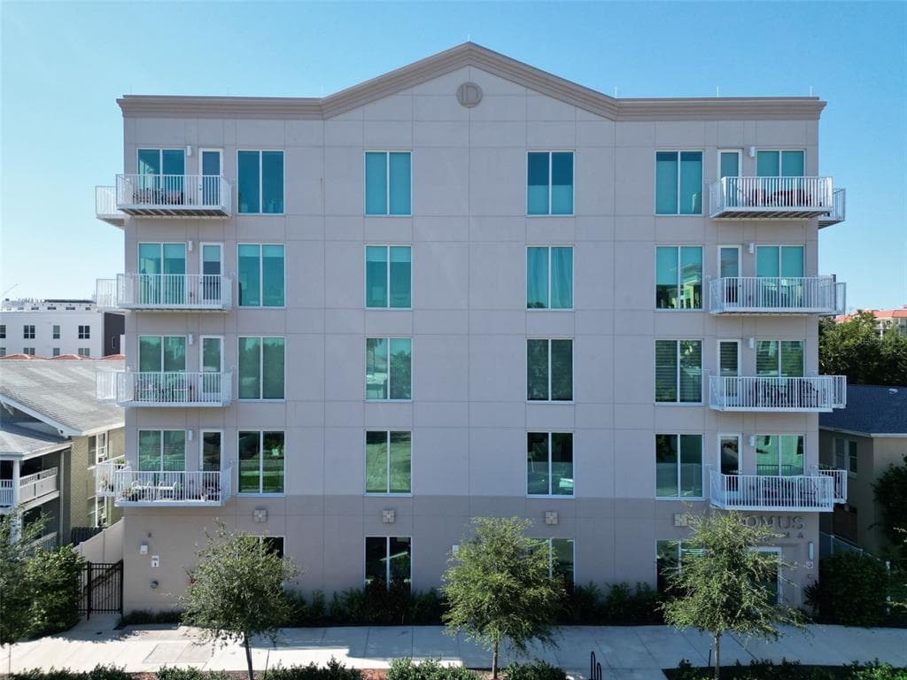 644 3RD AVENUE S UNIT 305 ST PETERSBURG, FL 33701