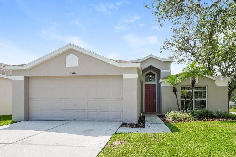 26646 MIDDLEGROUND LOOP WESLEY CHAPEL, FL 33544