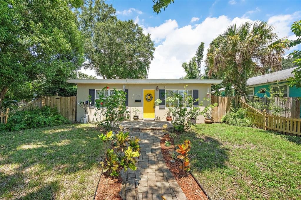 4135 BURLINGTON AVENUE N ST PETERSBURG, FL 33713