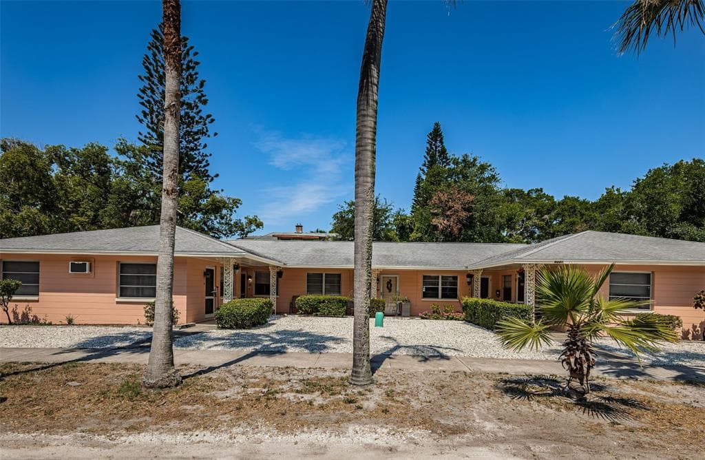 3025 54TH STREET S UNIT 2 GULFPORT, FL 33707