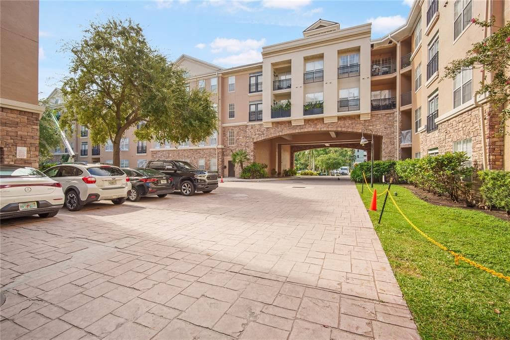 4221 W SPRUCE STREET UNIT 1117 TAMPA, FL 33607