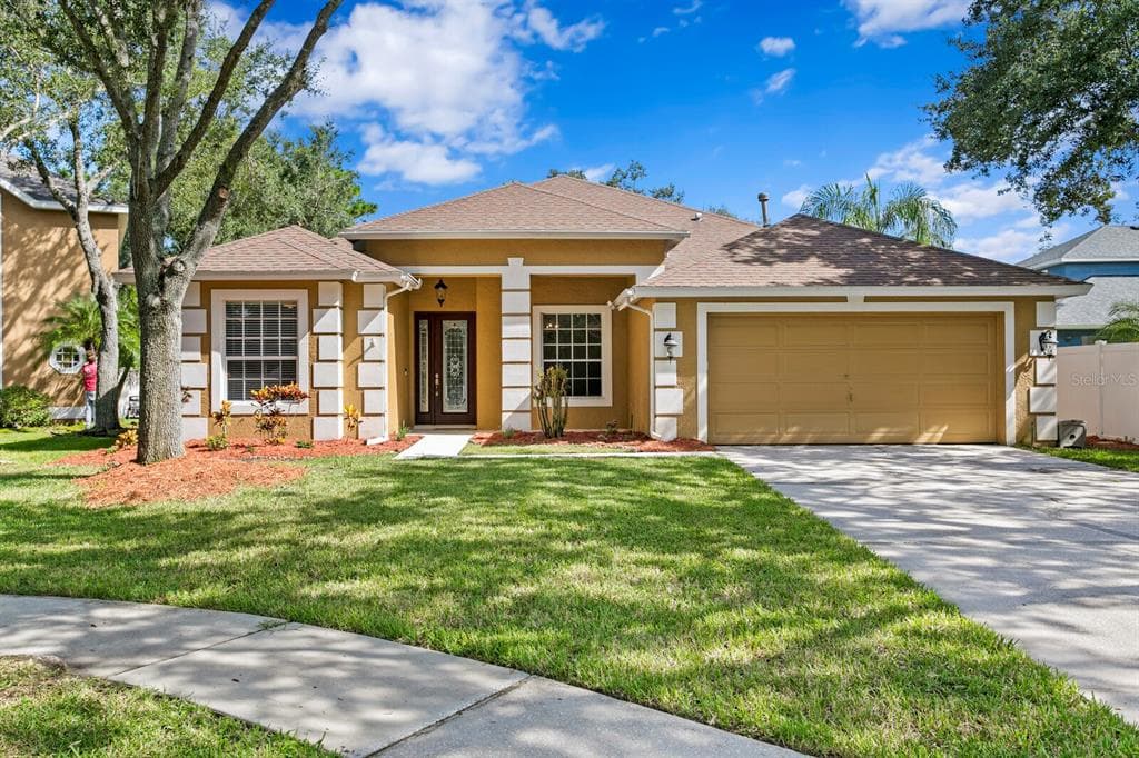 8504 GOLDFINCH COURT TAMPA, FL 33647