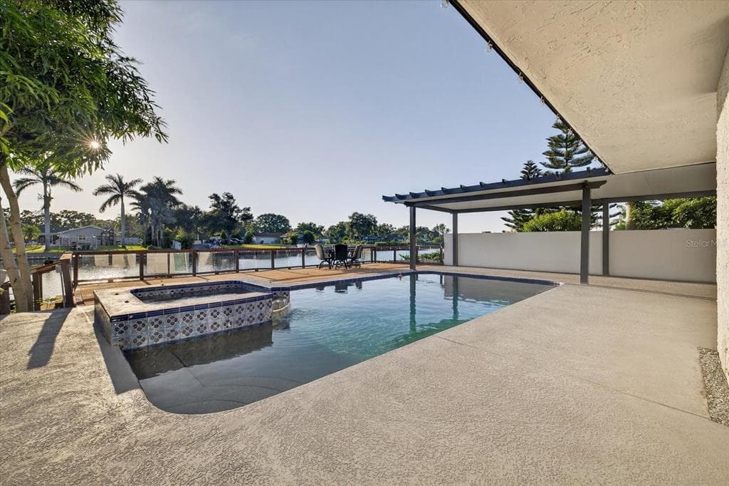 1923 SEAGULL DRIVE CLEARWATER, FL 33764