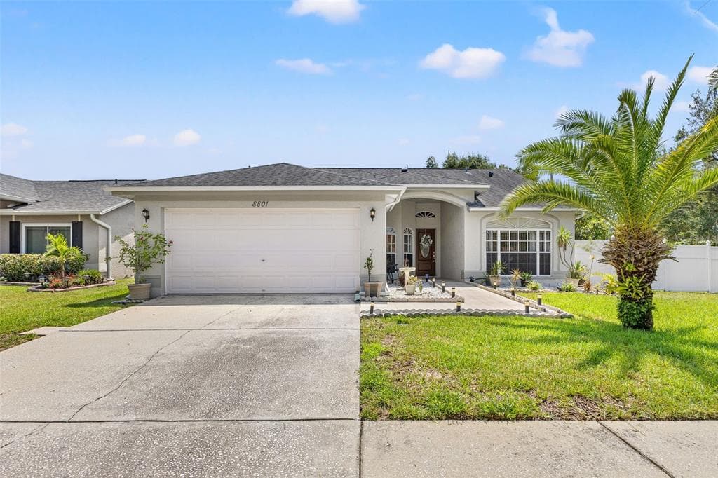 8801 CHESTERTON PLACE TAMPA, FL 33635