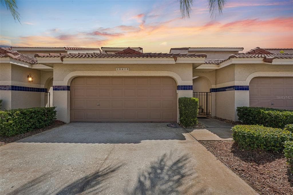 10418 SAINT TROPEZ PLACE UNIT 10418 TAMPA, FL 33615