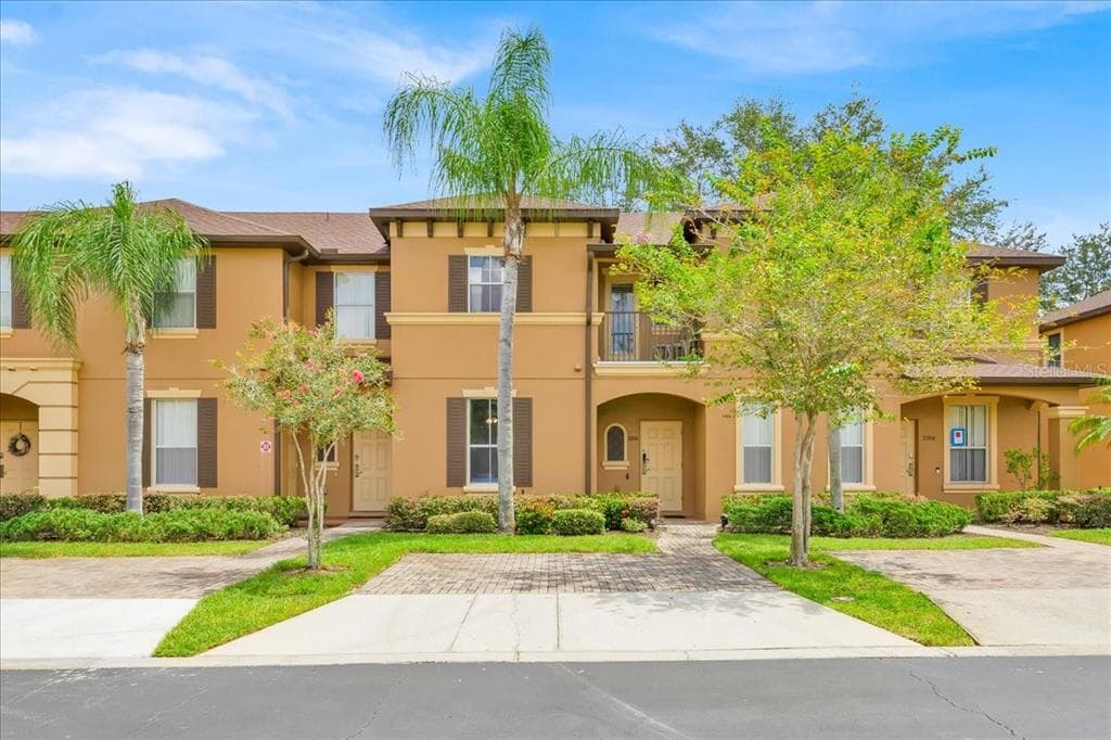 2214 CALABRIA AVENUE DAVENPORT, FL 33897