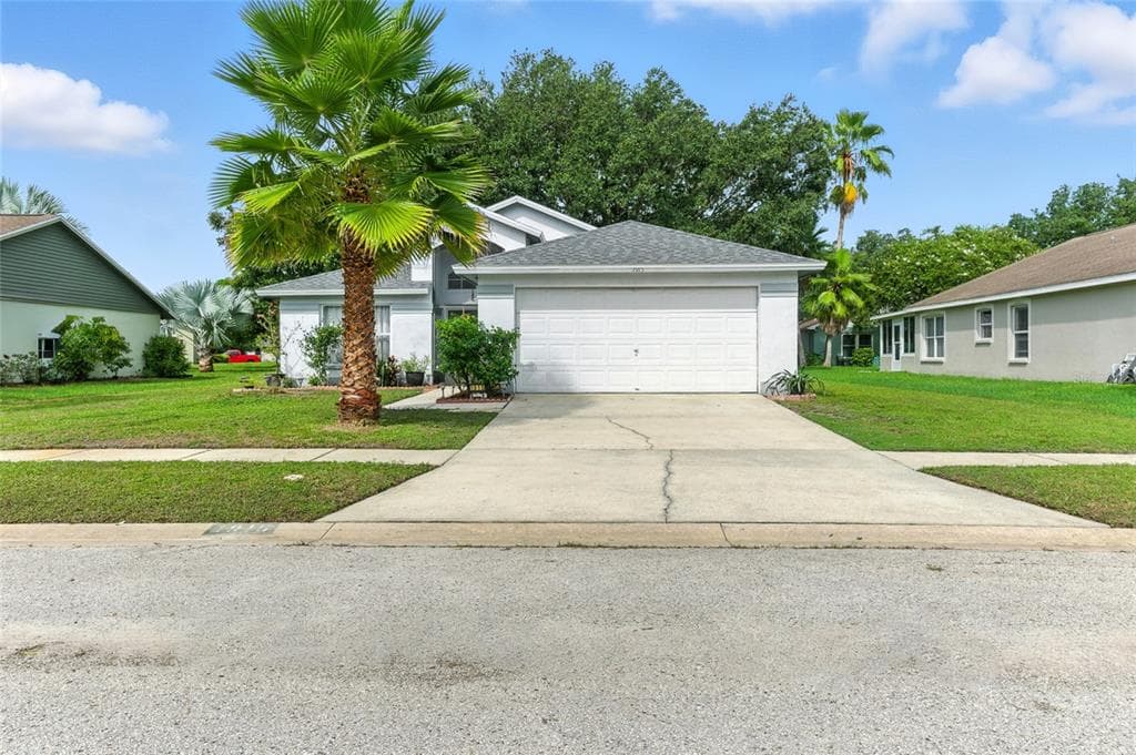 1915 TUPELO LANE WESLEY CHAPEL, FL 33543