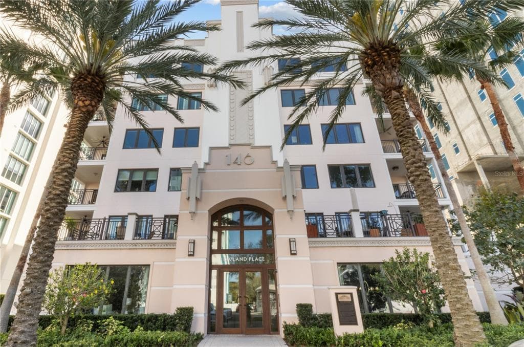 146 4TH AVENUE NE UNIT 302 ST PETERSBURG, FL 33701