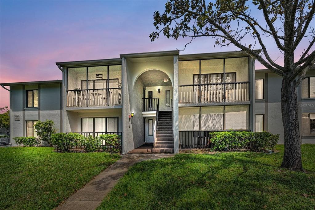 2642 PINE RIDGE WAY S UNIT D2 PALM HARBOR, FL 34684