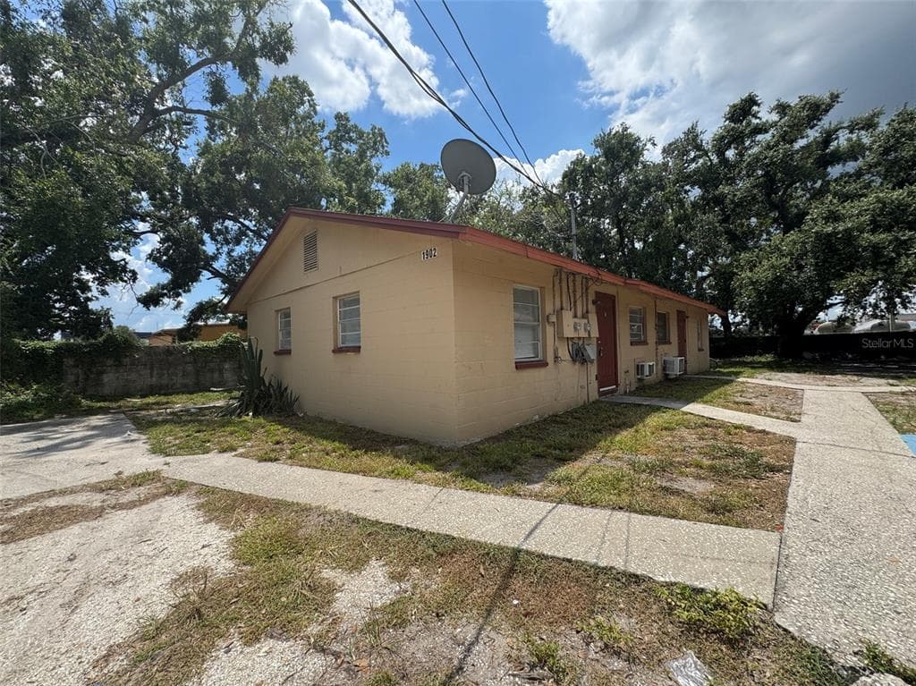 1902 N 42ND STREET TAMPA, FL 33605