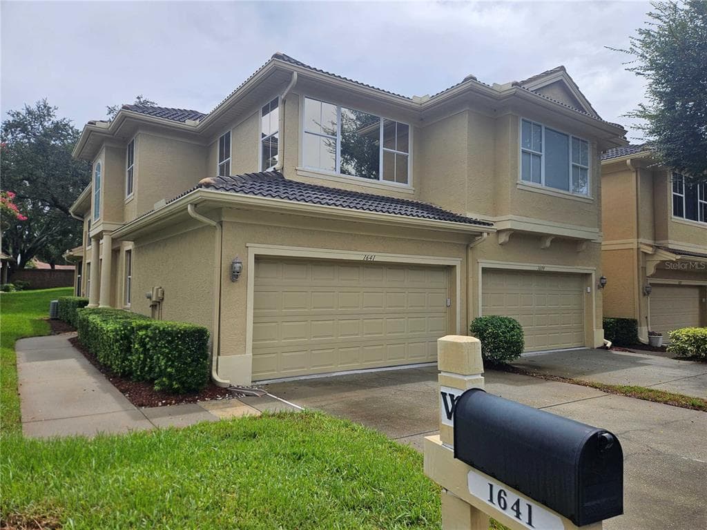 1641 FIELDFARE COURT