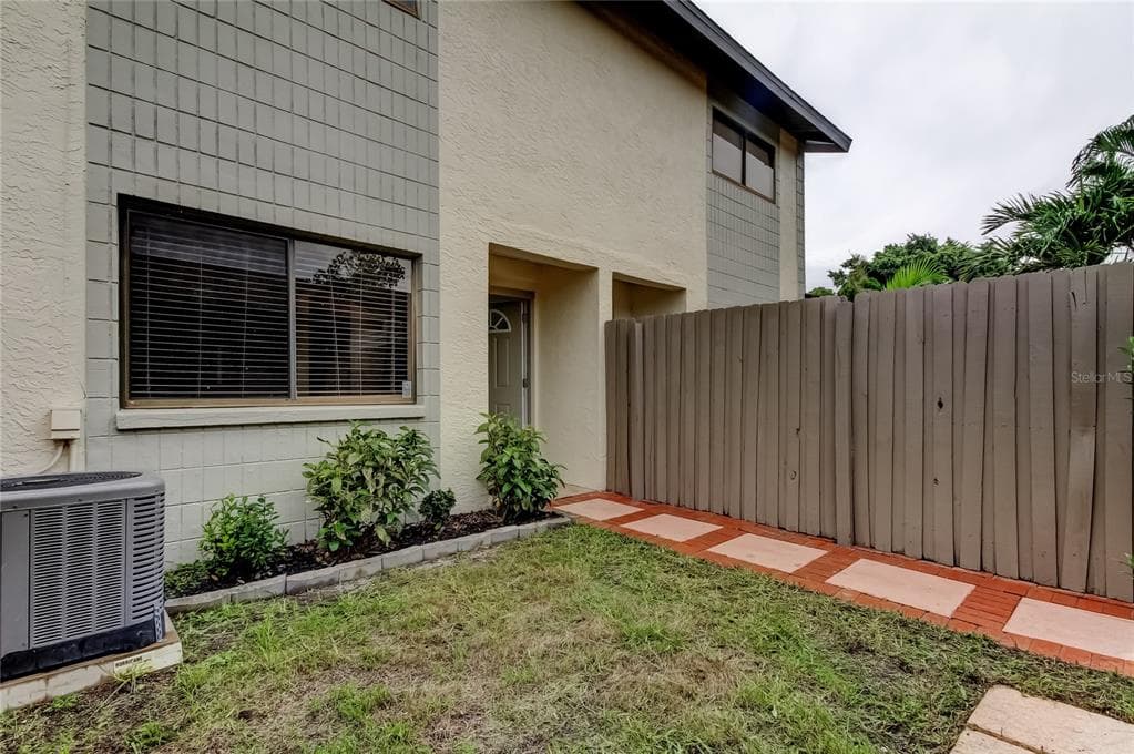 1976 WHITNEY WAY CLEARWATER, FL 33760