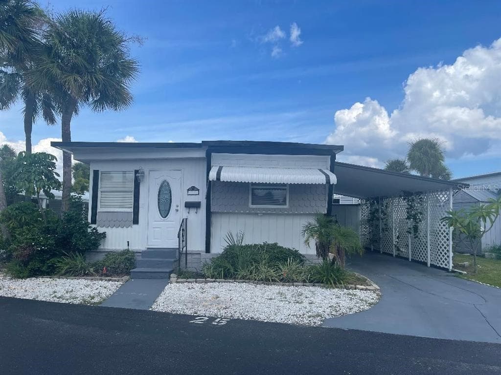 4851 W GANDY BOULEVARD UNIT B11L25 TAMPA, FL 33611