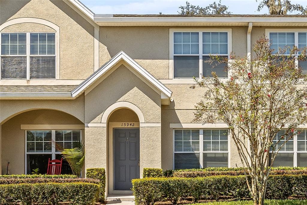 15942 FISHHAWK VIEW DRIVE LITHIA, FL 33547
