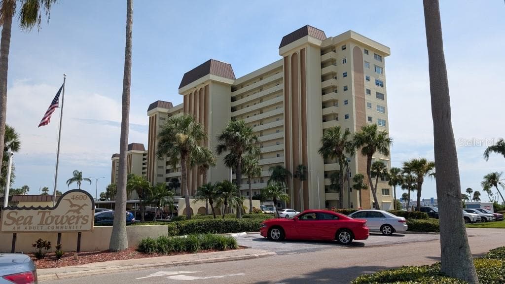 4575 COVE CIRCLE UNIT 602 MADEIRA BEACH, FL 33708