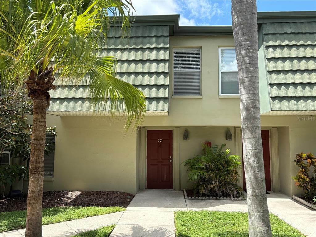1799 N HIGHLAND AVENUE UNIT W-37 CLEARWATER, FL 33755