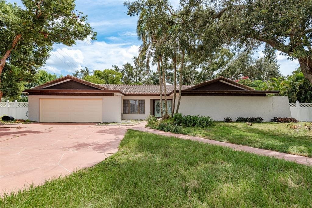 1690 CURLEW ROAD DUNEDIN, FL 34698