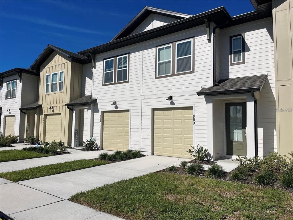860 LONGBOAT DRIVE DAVENPORT, FL 33896