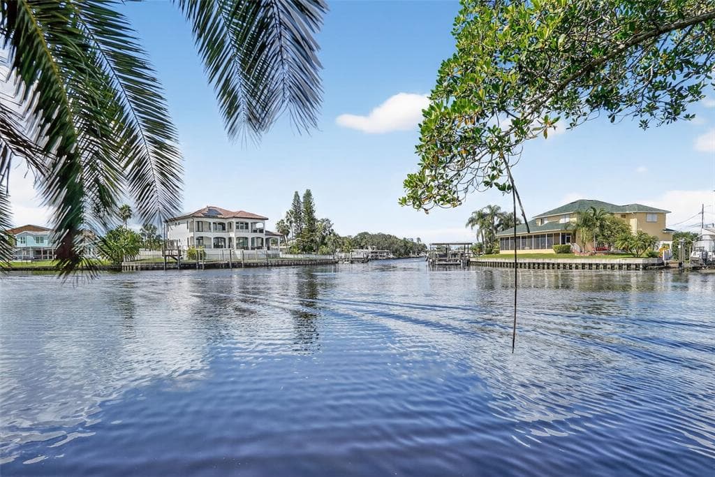 330 90TH AVENUE NE ST PETERSBURG, FL 33702