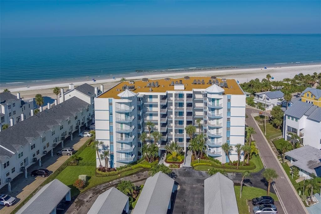 17980 GULF BOULEVARD UNIT 402 REDINGTON SHORES, FL 33708