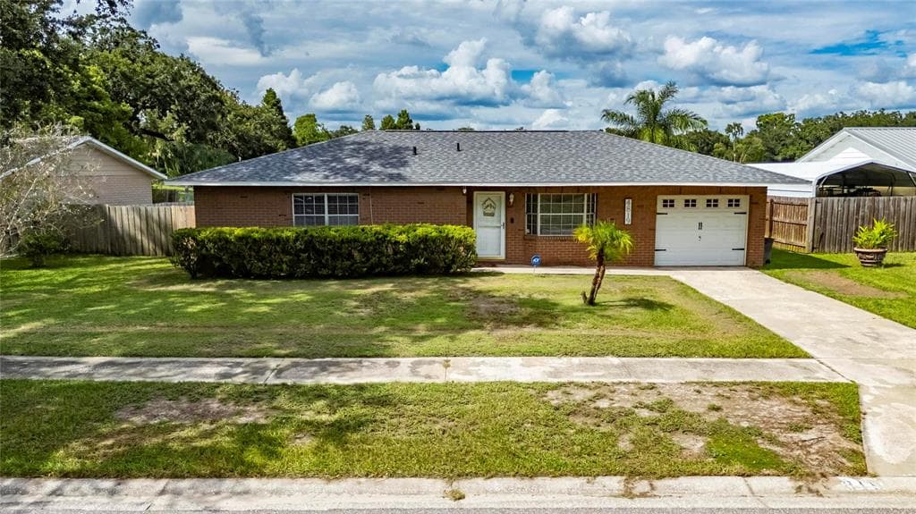 4819 PRESIDENTIAL STREET SEFFNER, FL 33584