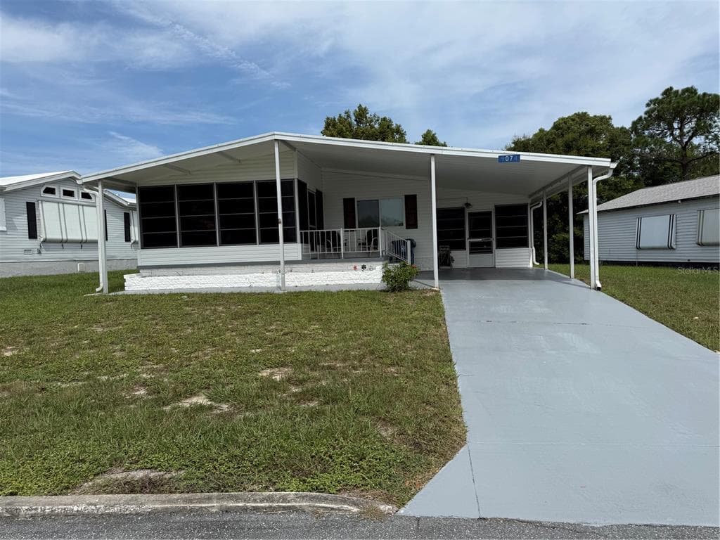 9074 HIGHPOINT BOULEVARD BROOKSVILLE, FL 34613