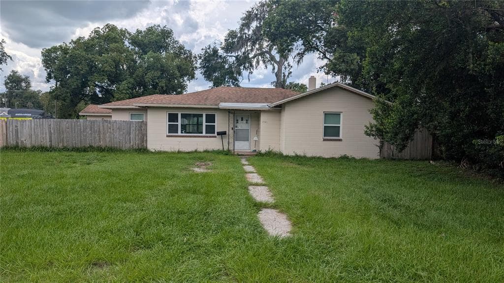 1301 N BARNES STREET PLANT CITY, FL 33563