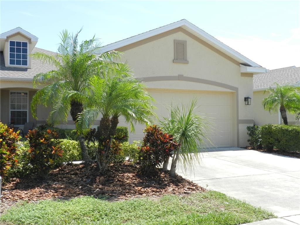 1020 ORCA COURT HOLIDAY, FL 34691