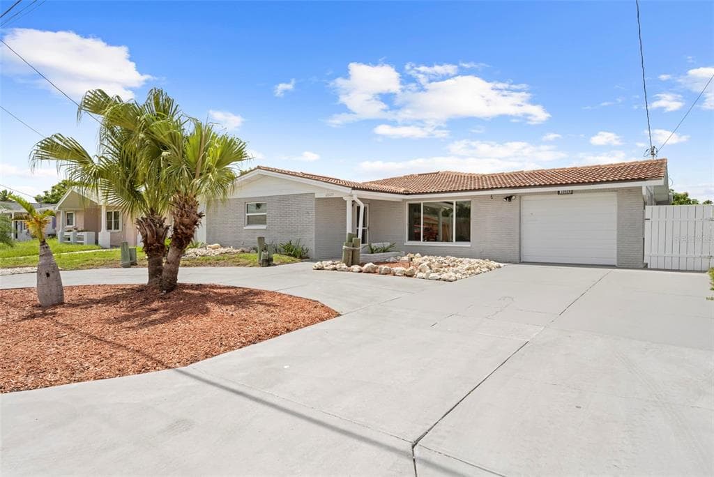 12629 2ND ISLE HUDSON, FL 34667