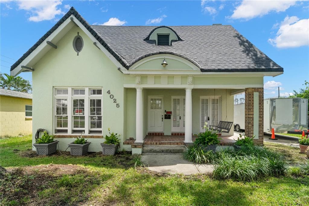 4025 HARRISBURG STREET NE ST PETERSBURG, FL 33703