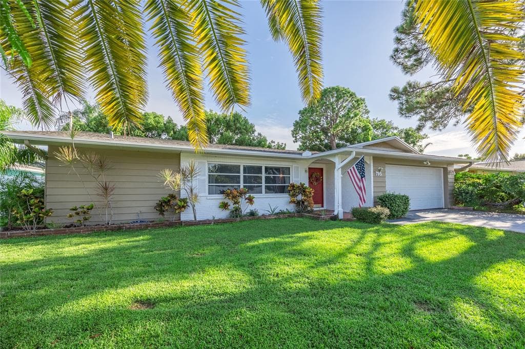 795 SAN SALVADOR DRIVE DUNEDIN, FL 34698