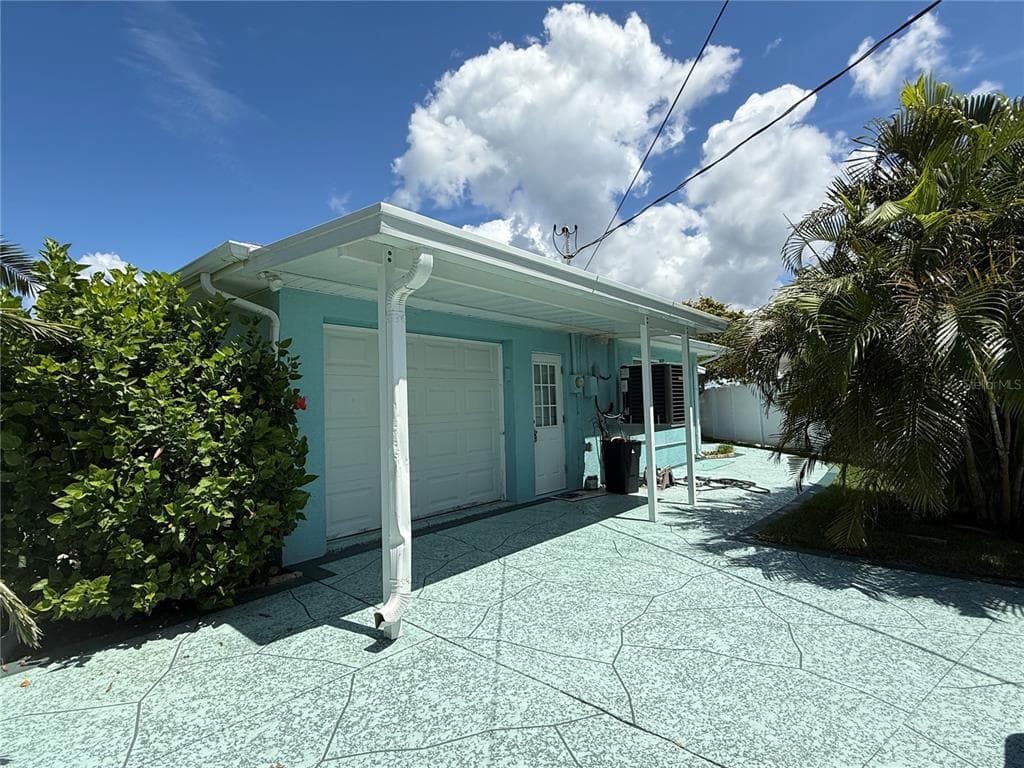 3181 GULF WINDS CIR HERNANDO BEACH, FL 34607