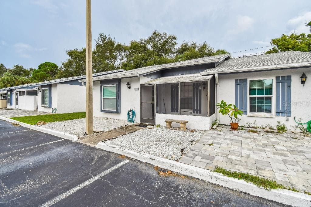 5430 PARKSIDE VILLAS DRIVE W ST PETERSBURG, FL 33709